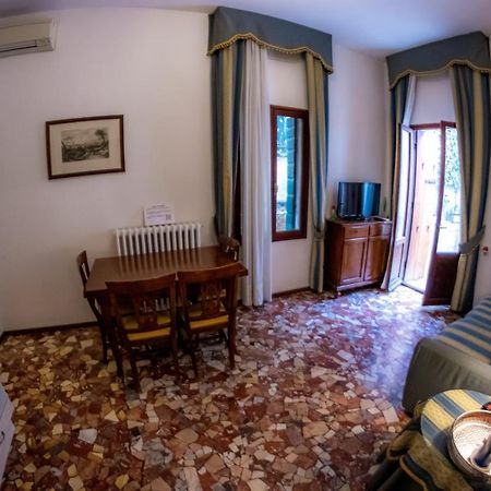 Zaffiro Apartment เวนิส ภายนอก รูปภาพ
